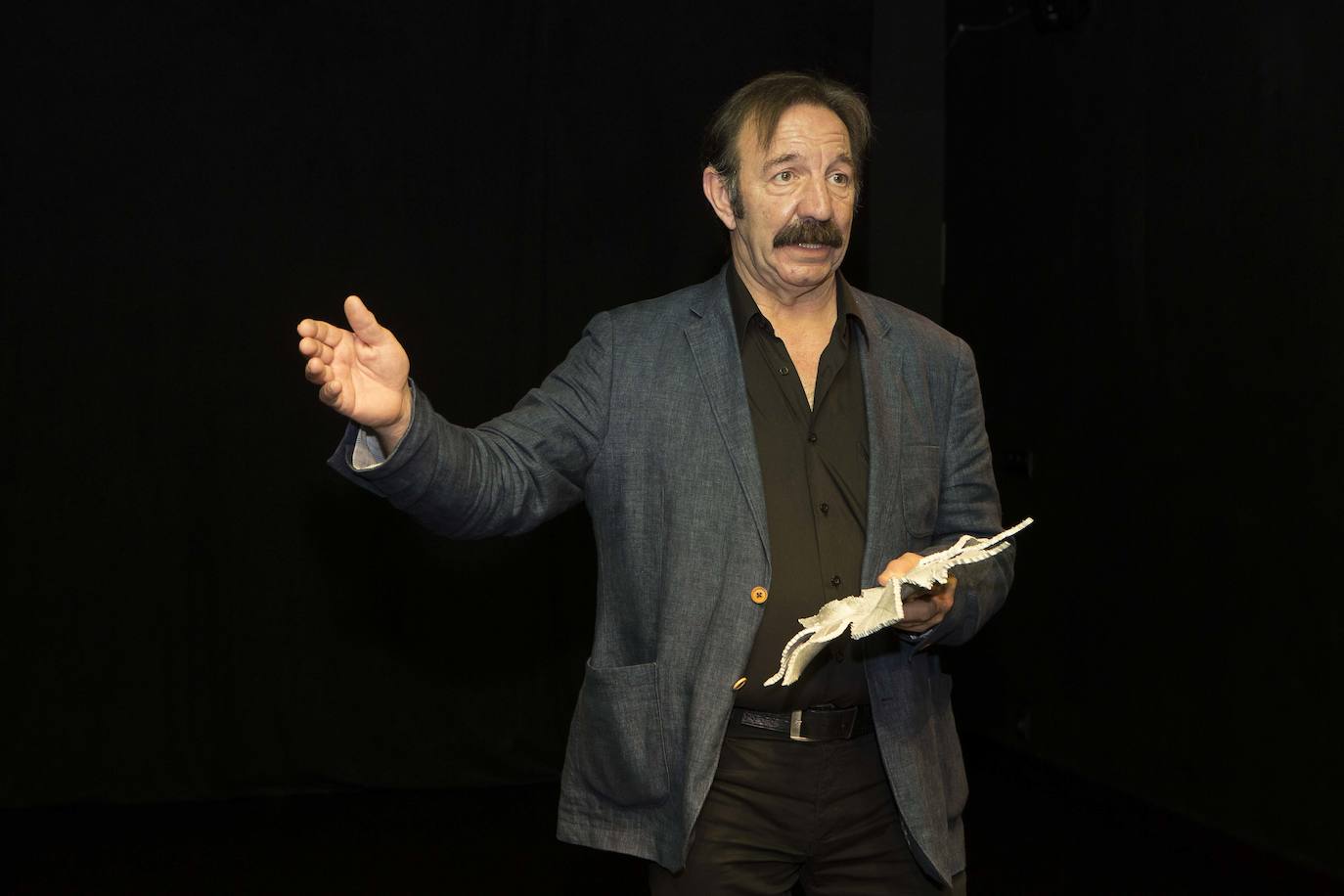 El actor asturiano ha muerto en Oviedo, con solo 64 años y una extensísima trayectoria, patrimonio ya del arte asturiano