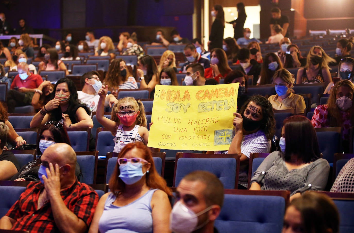 Dioni Martín y Ángeles Muñoz nunca fallan. Este miércoles volvieron a conquistar al público del Auditorio con sus canciones de siempre.