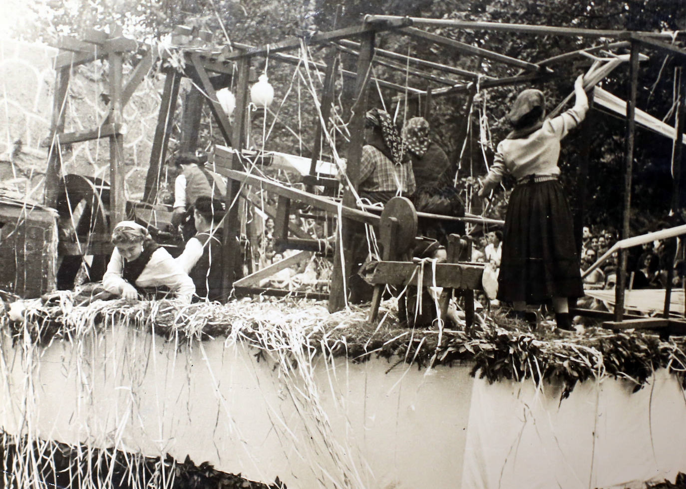 El 19 de septiembre en Oviedo es una fecha señalada en el alma de San Mateo. Este año, por la Covid, no se celebrará el Desfile del Día de América en Asturias, del que te presentamos un recorrido visual a lo largo de sus setenta años de historia, que precisamente celebraría en esta edición