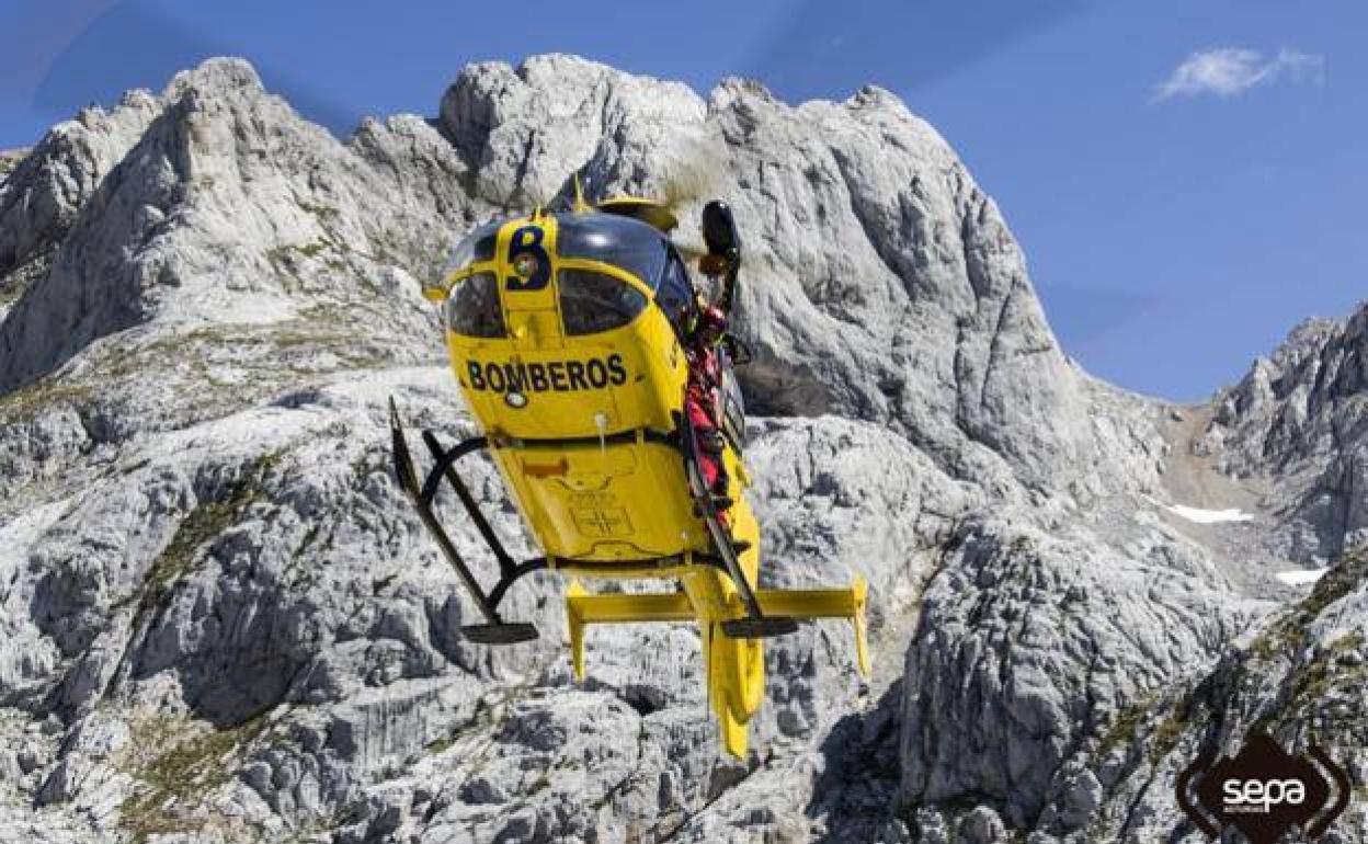 El helicóptero, en un rescate anterior