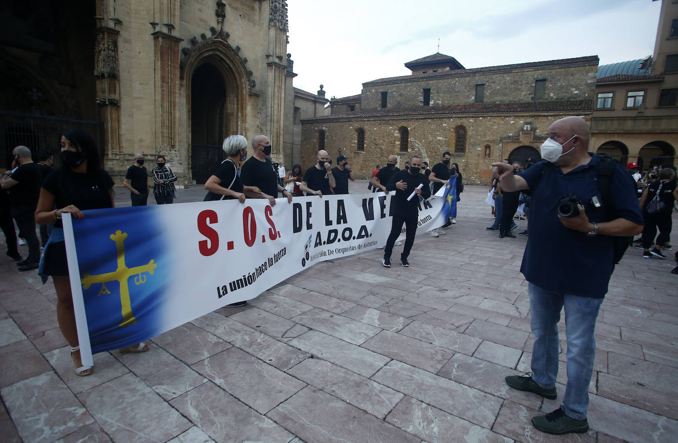 Fotos: El sector del espectáculo y de los eventos exige atención y ayudas en Oviedo