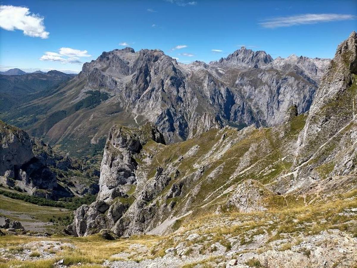 Desde Collado Jermoso con Peña Santa de Castilla al fondo. Foto: Diego Argüelles