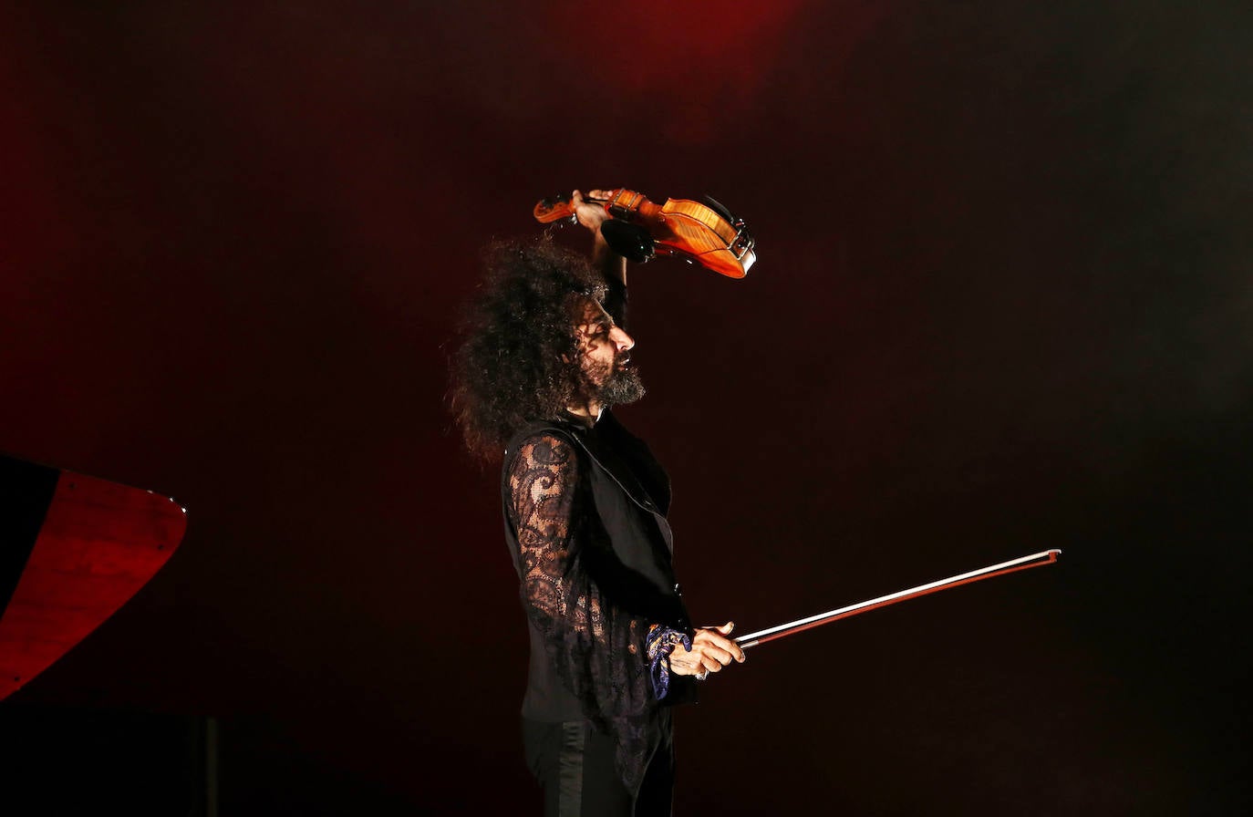 Hizo de la noche previa al día grande de San Mateo todo un espectáculo.