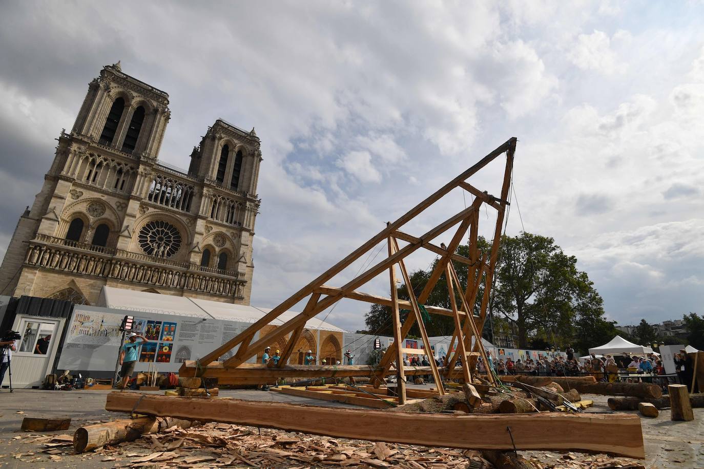 El objetivo es reconstruir los elementos dañados o destruidos tal como estaban originalmente