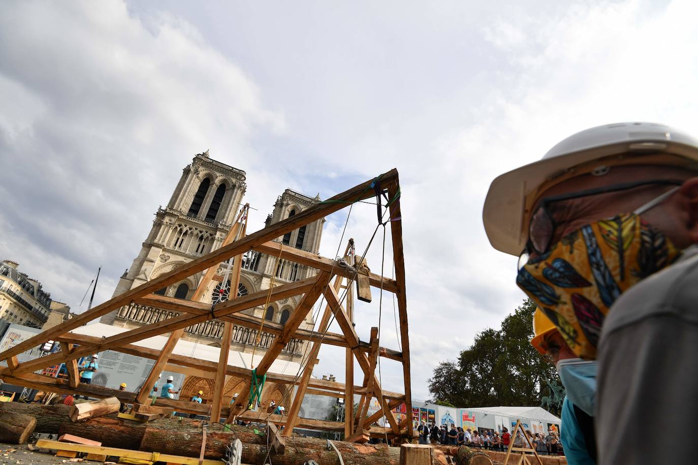 El objetivo es reconstruir los elementos dañados o destruidos tal como estaban originalmente