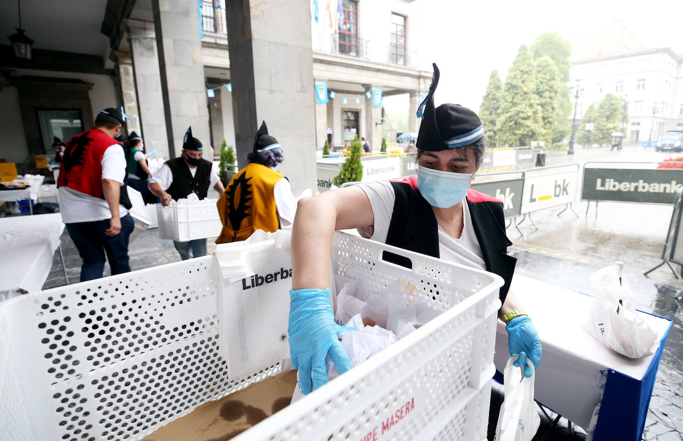 La SOF organiza la tradicional entrega del bollo y la botella de vino con motivo de las fiestas de San Mateo con un «estricto» protocolo de seguridad