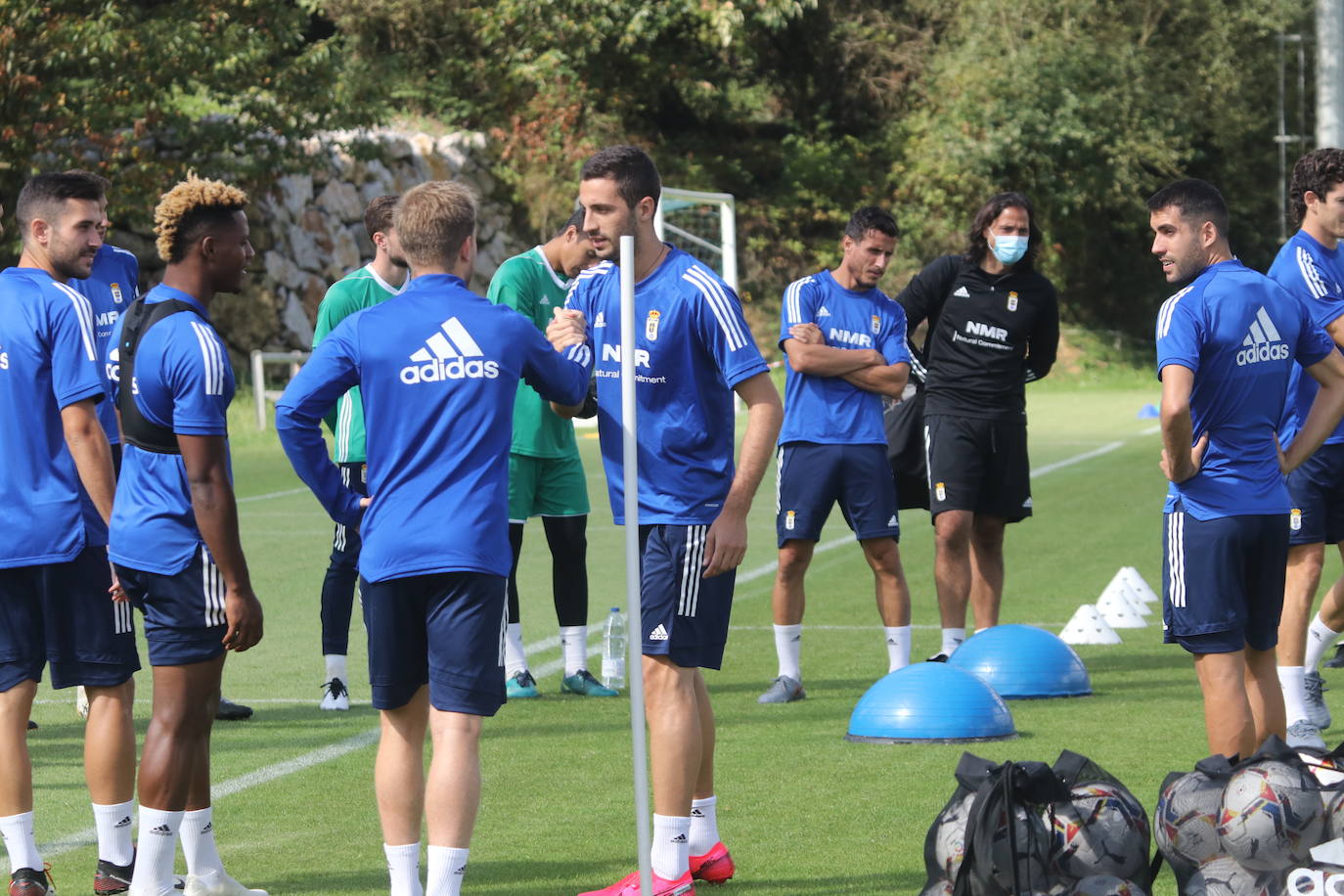 Las dos últimas incorporaciones del Real Oviedo, Blanco Leschuk y Aburjania se sumaron a los entrenamientos del Real Oviedo.