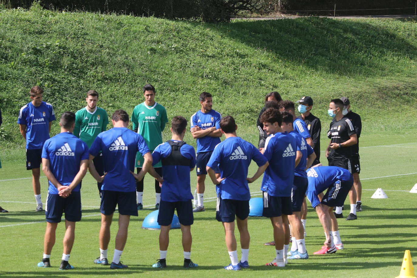 Las dos últimas incorporaciones del Real Oviedo, Blanco Leschuk y Aburjania se sumaron a los entrenamientos del Real Oviedo.