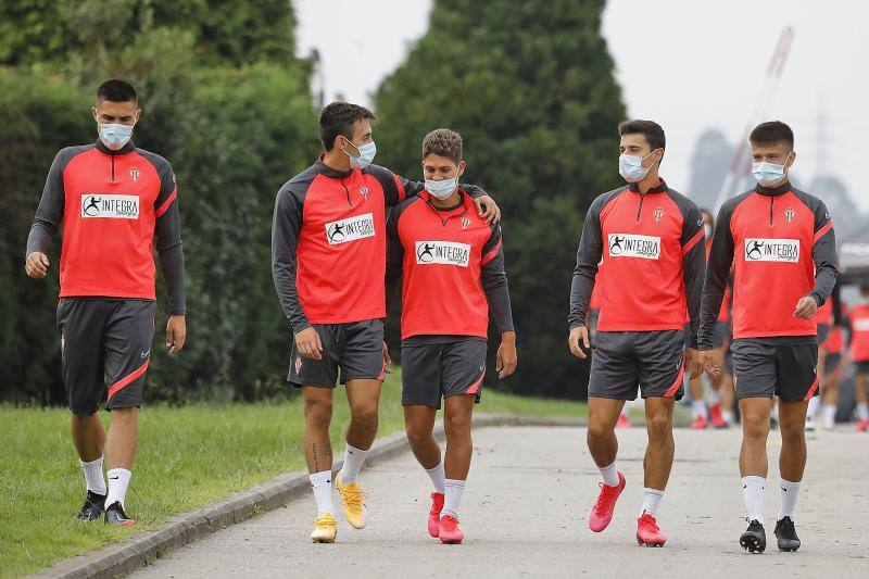 Los rojiblancos han entreado este martes para preparar el encuentro del sábado contra el Ginora en El Molinón, donde los sportinguistas lucharán por conseguir la tercera victoria de la temporada. 