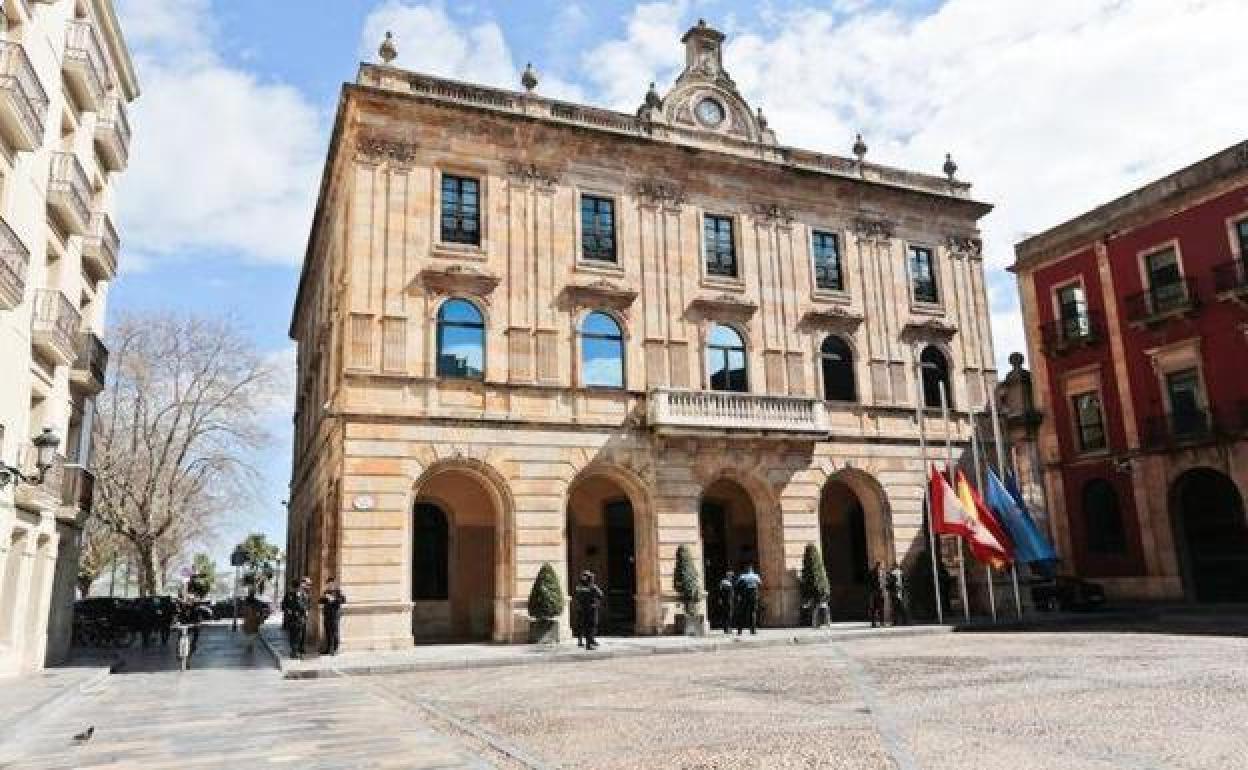 El Ayuntamiento de Gijón teme una caída de ingresos «muy importante; la situación es mala para todos»