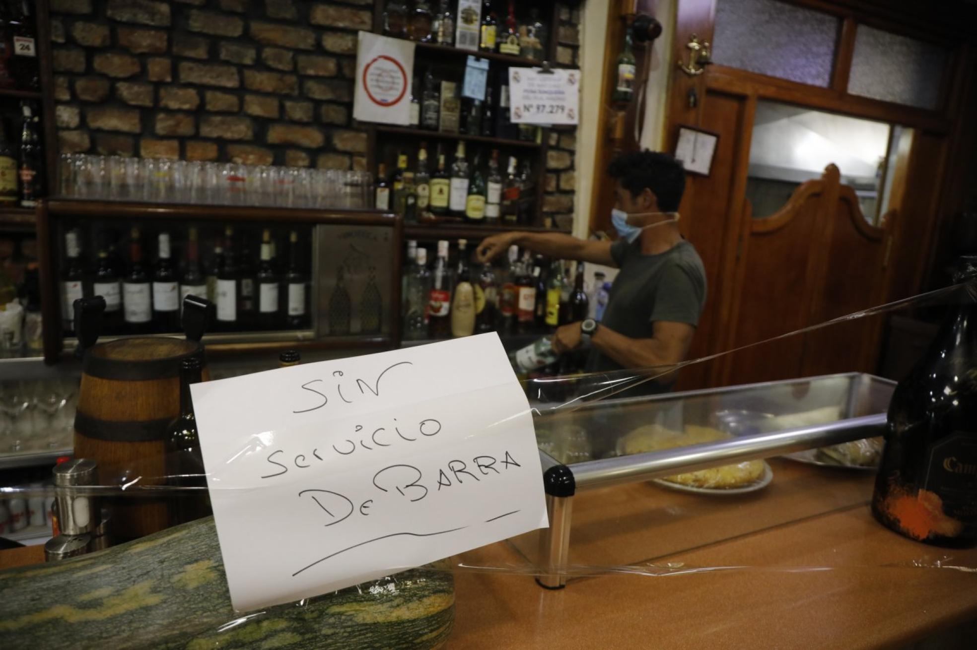 Aviso en la sidrería El Parque de La Felguera.