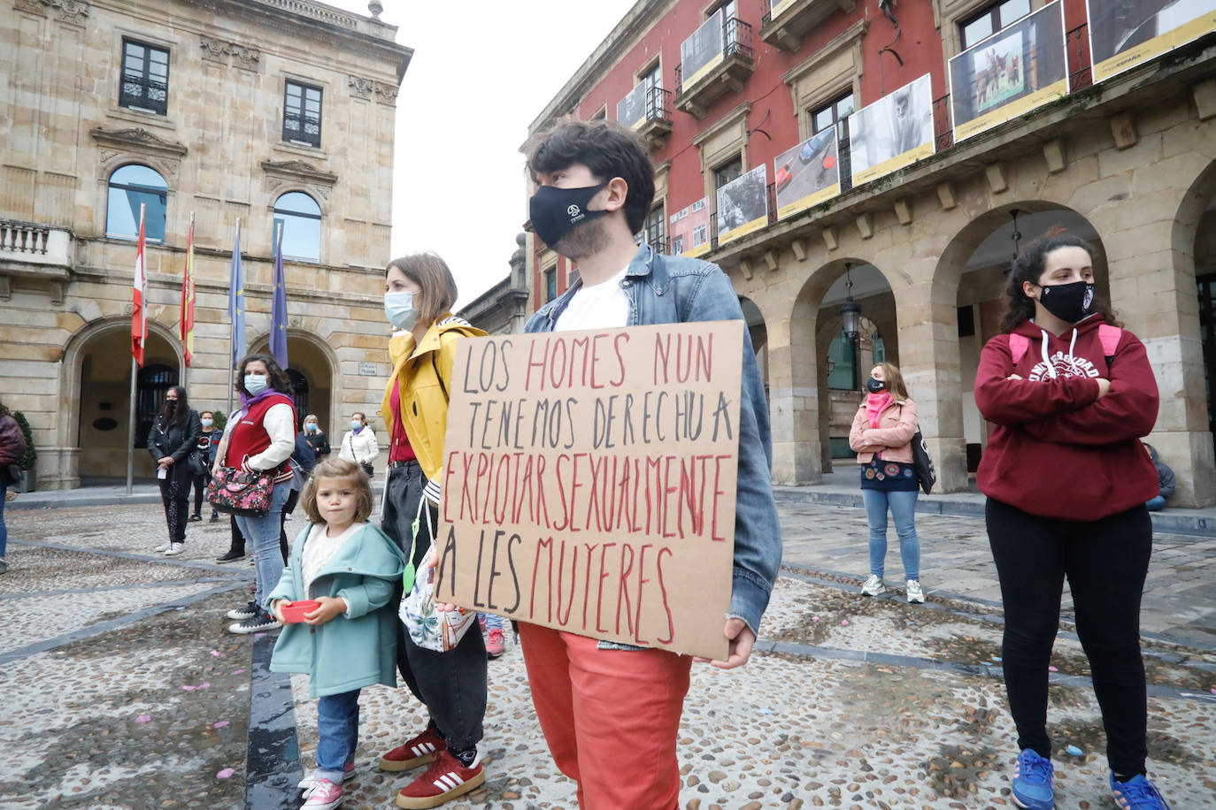 La manifestación critica «un sistema prostitucional que diariamente explota a miles de mujeres y niñas en España»