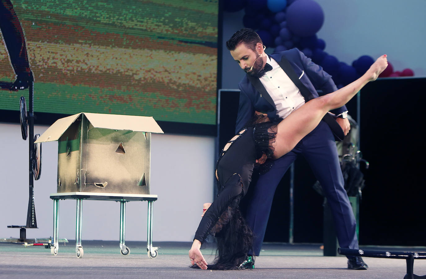 El ilusionista pone el broche final la programación de las fiestas de San Mateo con un espectáculo dirigido al público infantil. 