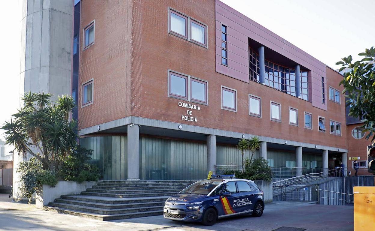 Comisaría de la Policía Nacional de Gijón. 