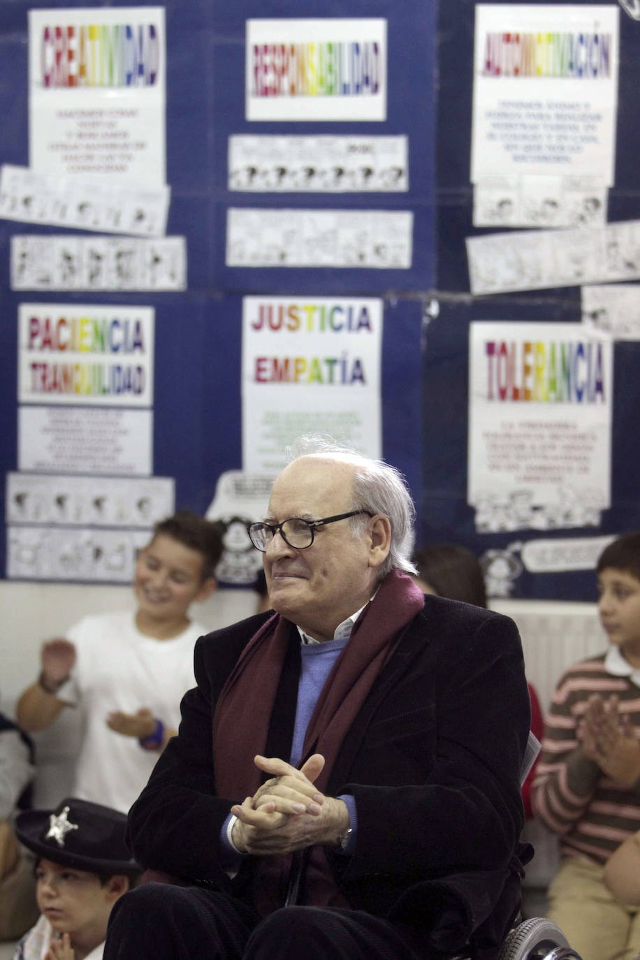 El dibujante argentino Joaquín Salvador Lavado, conocido como 'Quino' y popular por ser el creador de Mafalda, ha fallecido este miércoles en Mendoza, su ciudad natal, a los 88 años. Entre sus muchos reconocimientos, Quino obtuvo en 2014 el Premio Príncipe de Asturias de Comunicación y Humanidades. 