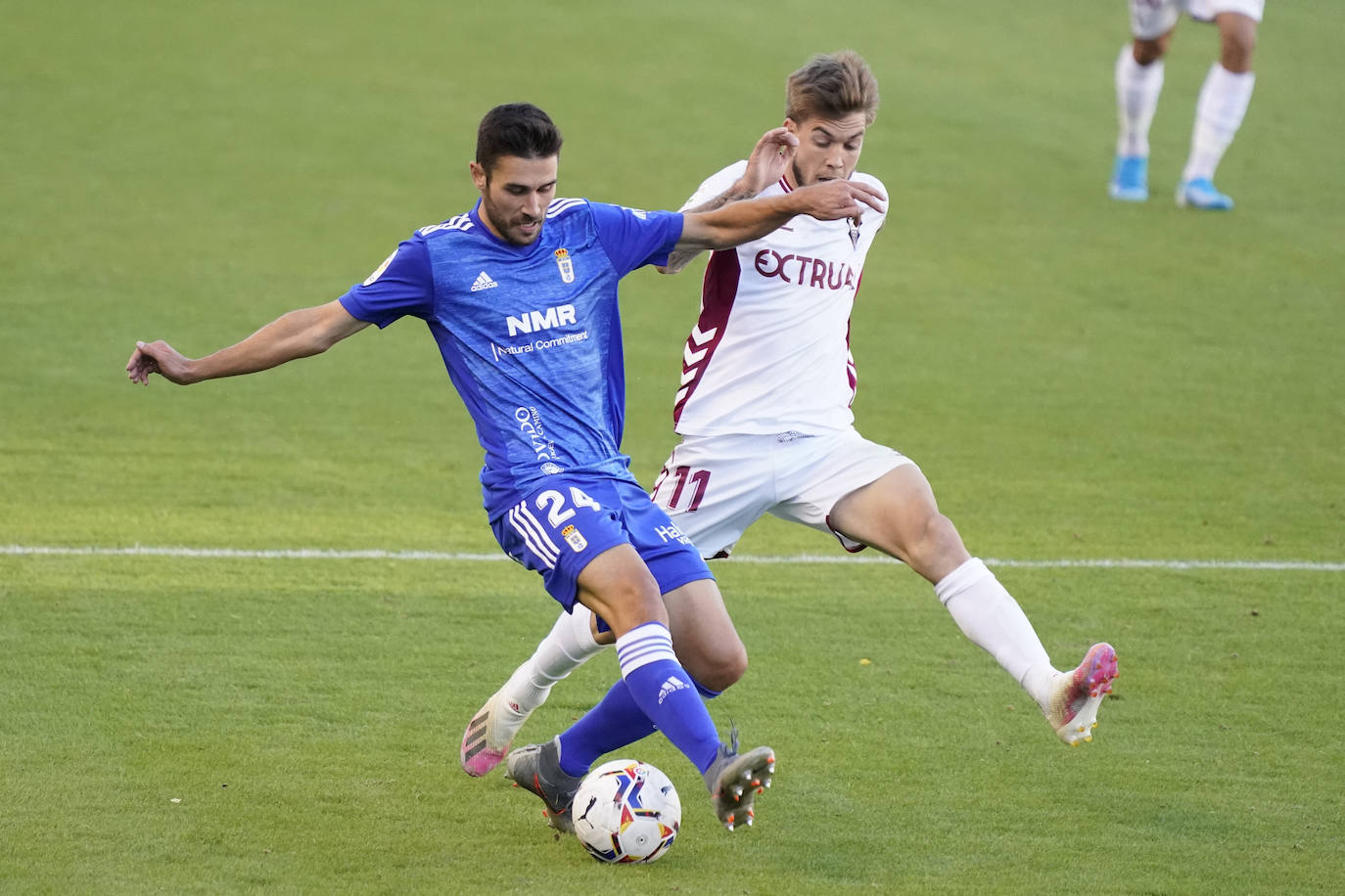 Las mejores jugadas del partido celebrado este sábado en el Carlos Belmonte entre el Albacete y el Real Oviedo.