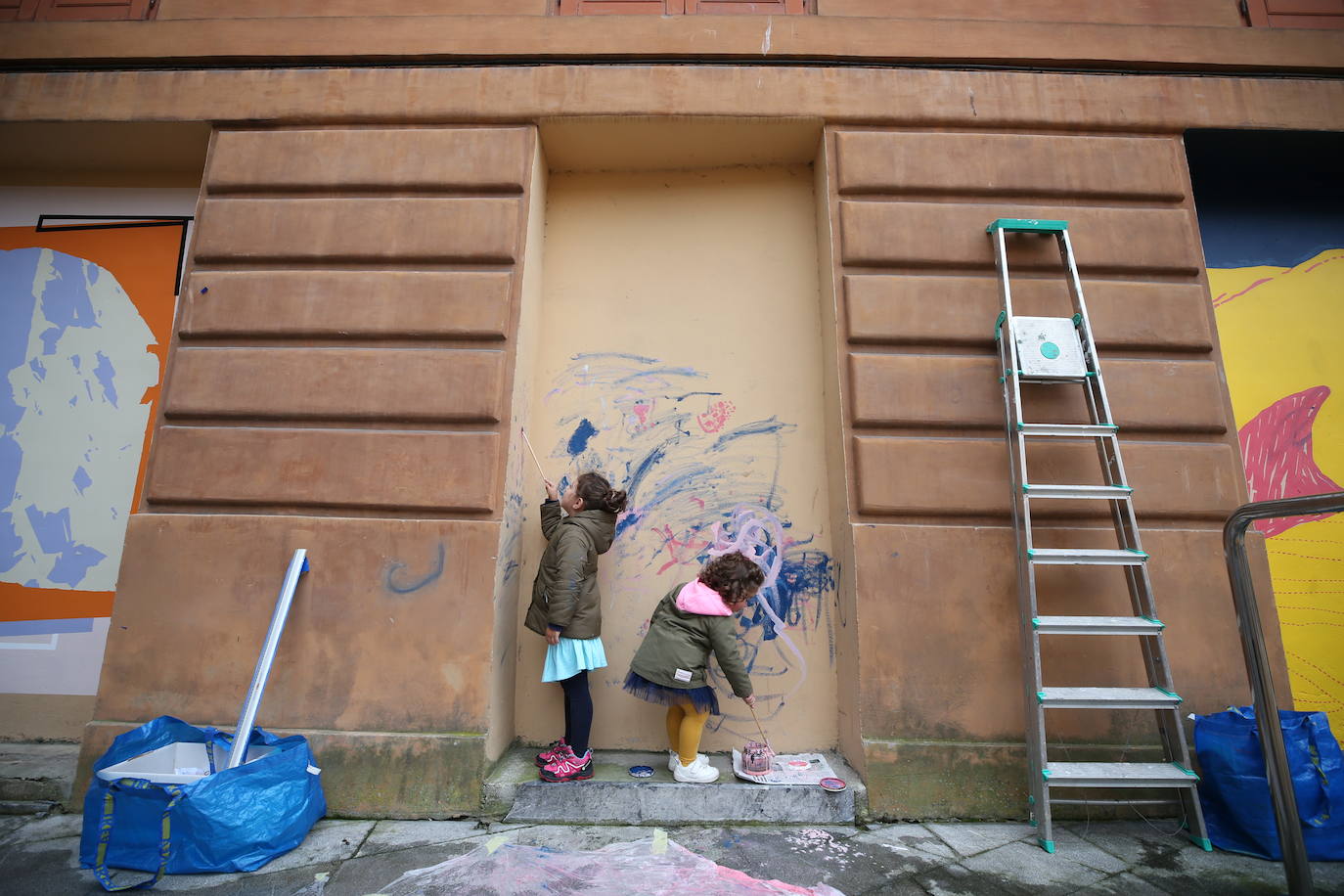 La Vega, Trascorrales o la Catedral fueron algunos de los escenarios de un evento del que el alcalde espera que «no salgan brotes, sino cultura»