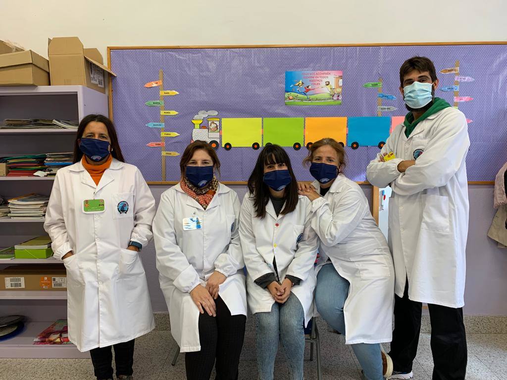 La jornada dedicada a los docentes ha recordado la importancia de su labor en tiempos de la covid.