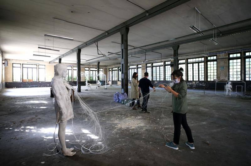 Este lunes comenzaron las labores de montaje en la Fábrica de Armas de la Vega con vistas a las actividades que de desarrollarán dentro de la programación de los Premios Princesa de Asturias.