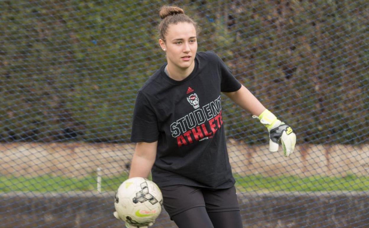 La portera asturiana 'Cheza' ficha por el Atlético de Madrid