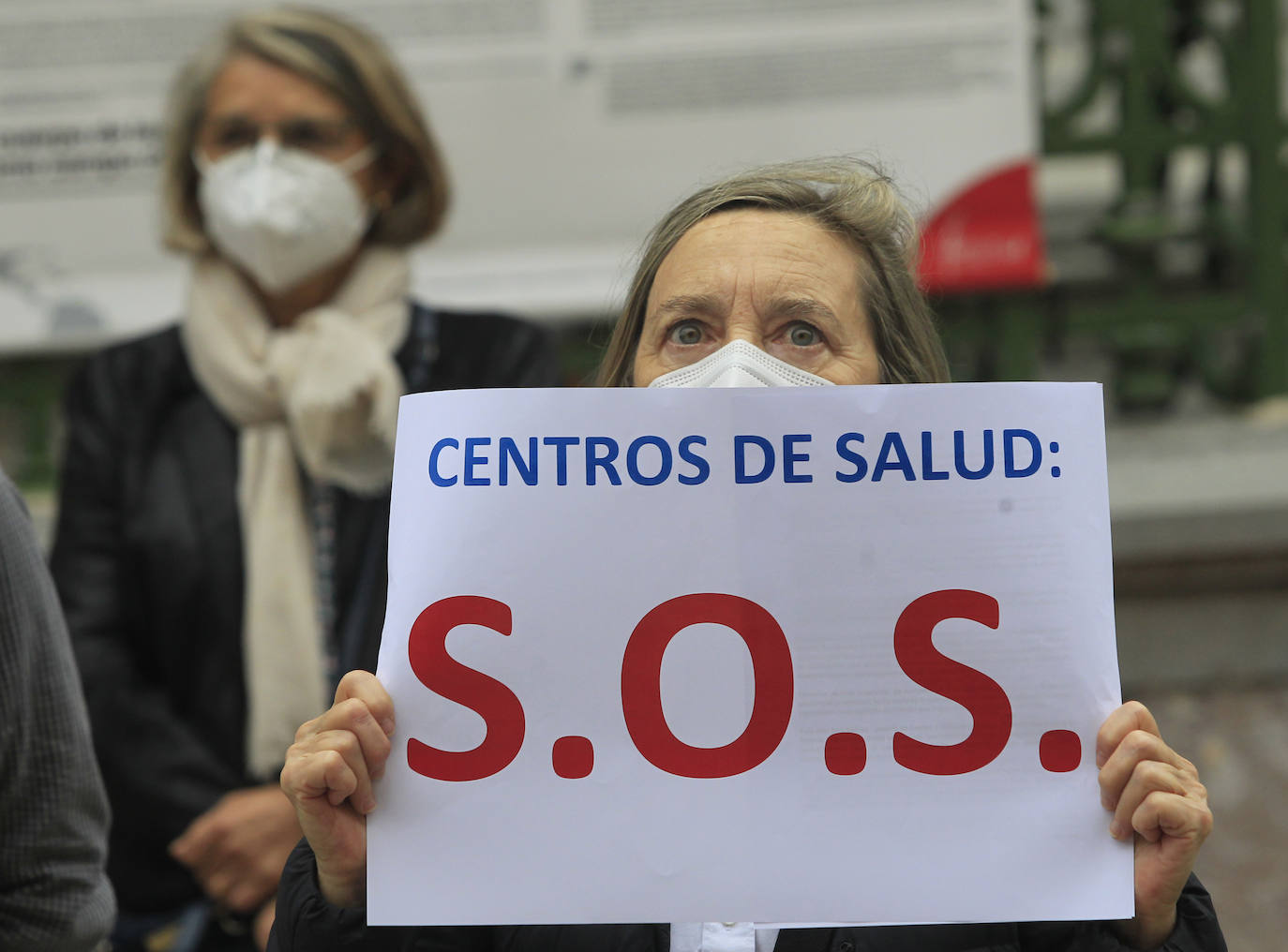 Fotos: Los médicos de los centros de salud urgen medidas