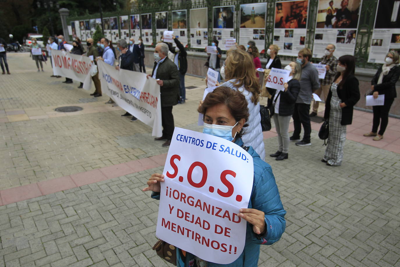 Fotos: Los médicos de los centros de salud urgen medidas