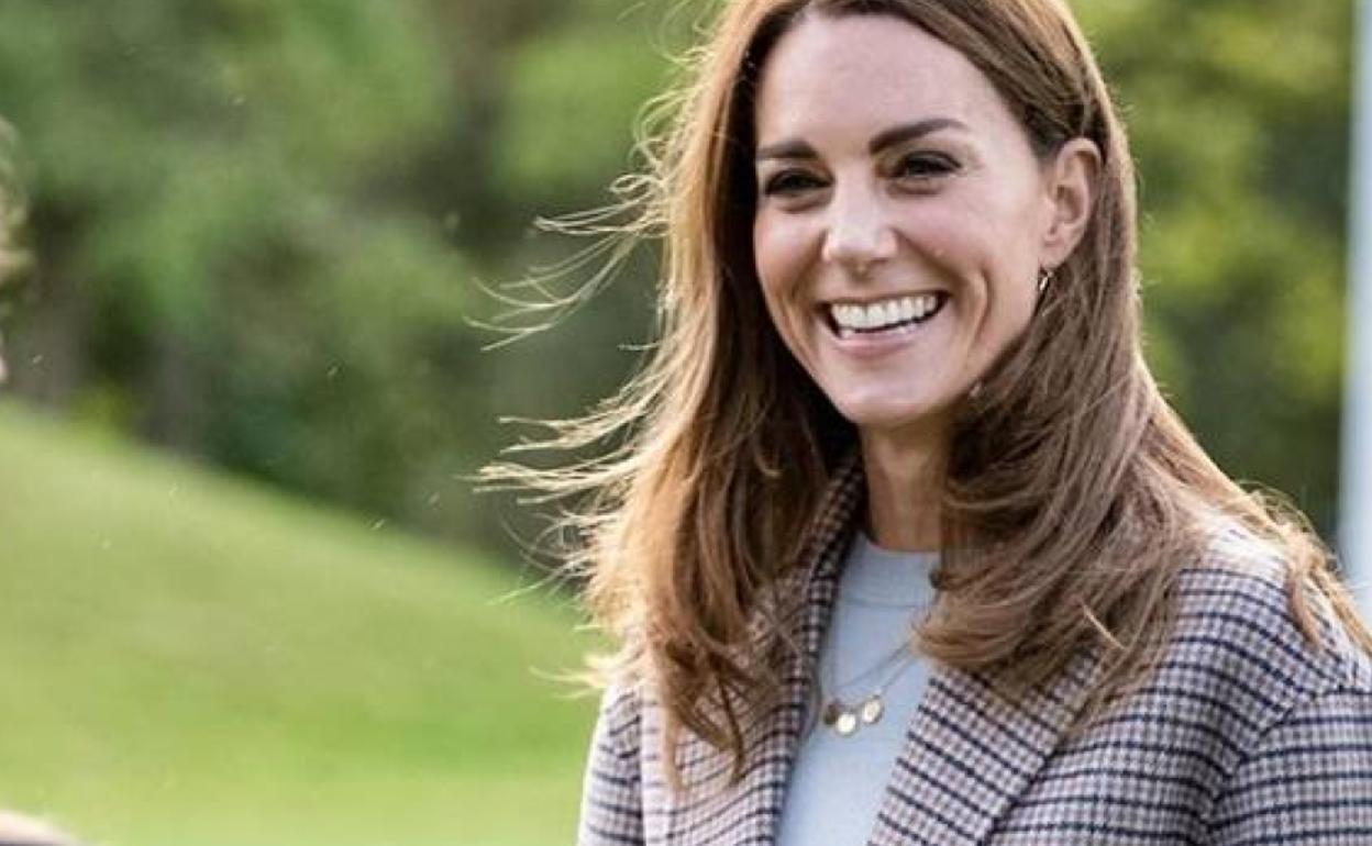 Kate Middleton estrena look otoñal con dos prendas de firma española