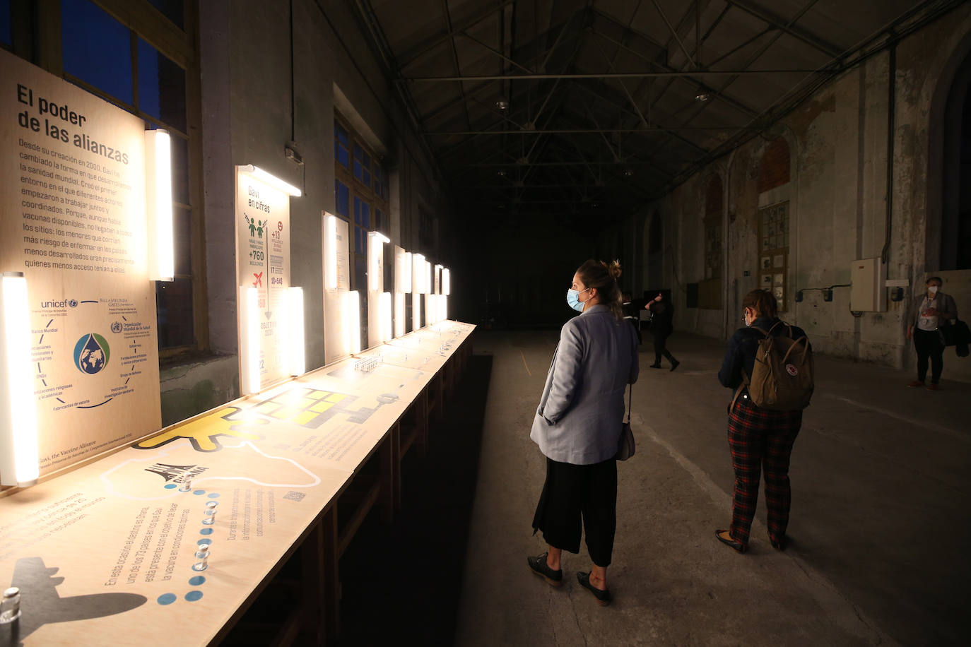 La Fábrica de los Premios Princesa reúne desde un autocine hasta distintas actividades como recitales poéticos, sala de rally virtual o conciertos. Todo ello en las instalaciones de la Fábrica de Armas de la Vega.