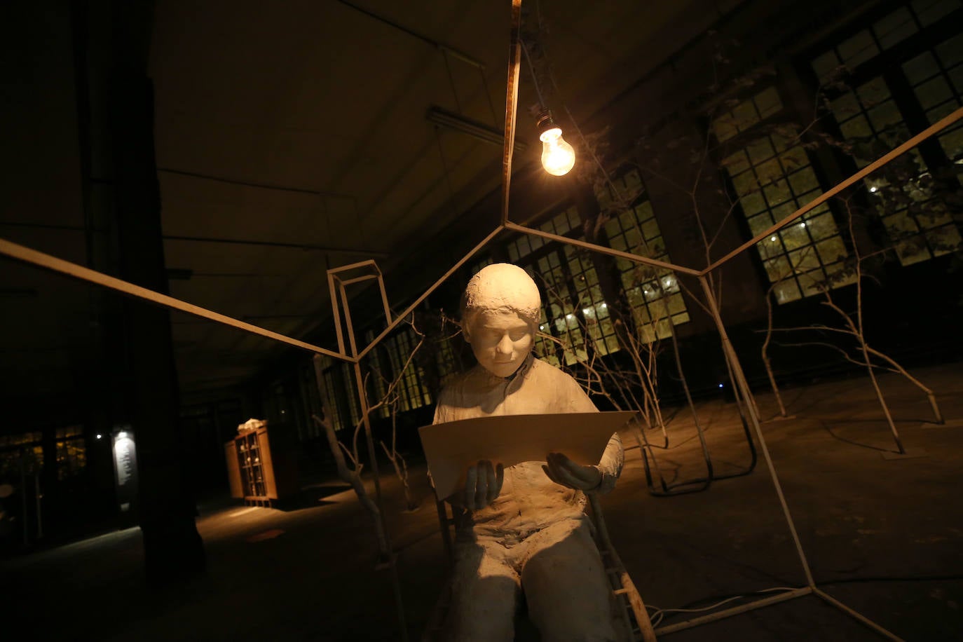 La Fábrica de los Premios Princesa reúne desde un autocine hasta distintas actividades como recitales poéticos, sala de rally virtual o conciertos. Todo ello en las instalaciones de la Fábrica de Armas de la Vega. 