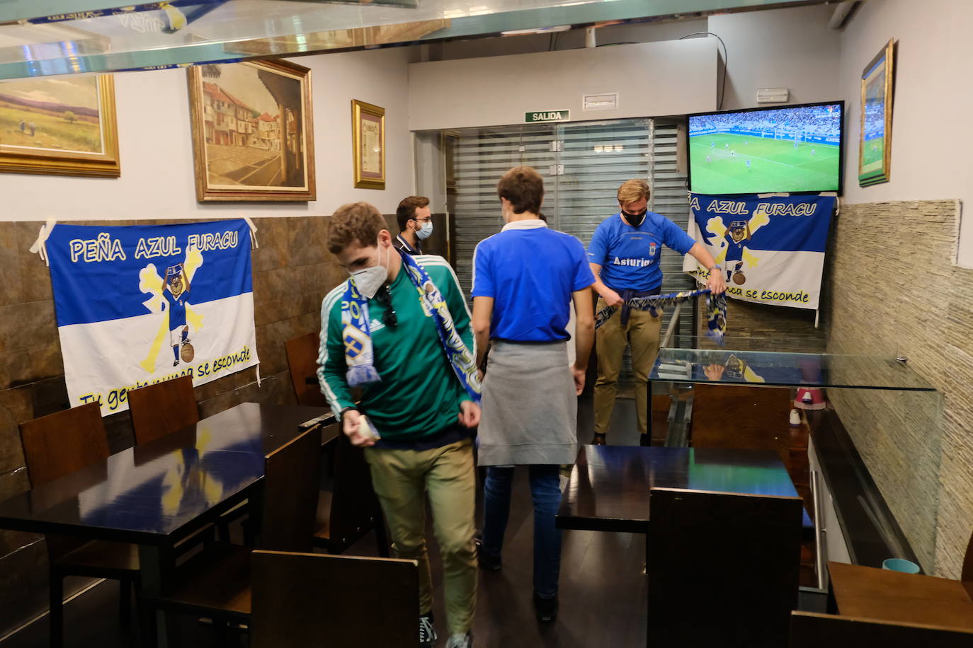 Los aficionados del Real Oviedo y del Sporting han disfrutado del derbi asturiano lejos del estadio Carlos Tartiere, pero eso no le ha restado intensidad al derbi asturiano. 