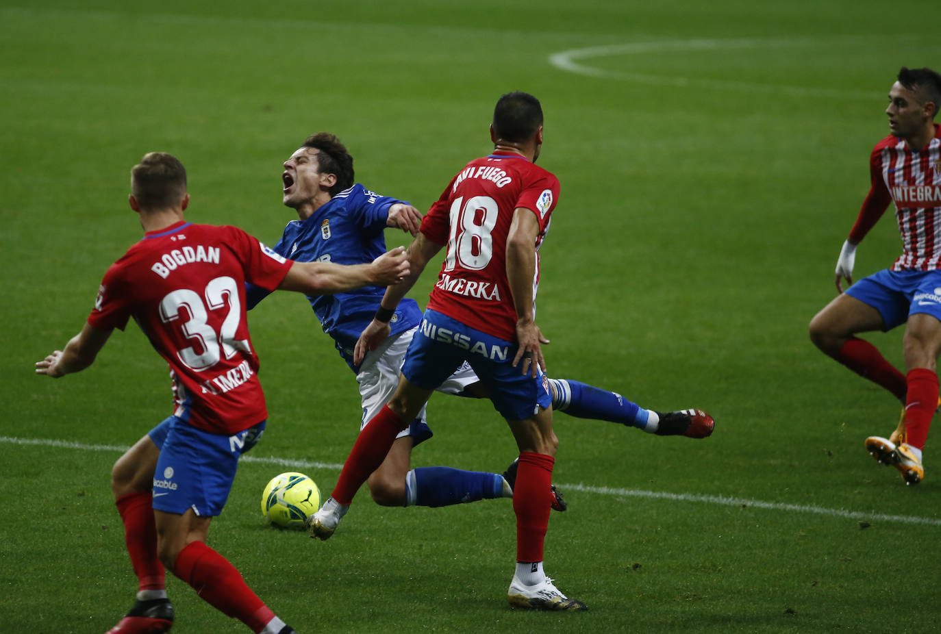 Fotos: Las mejores imágenes del derbi asturiano. Oviedo - Sporting