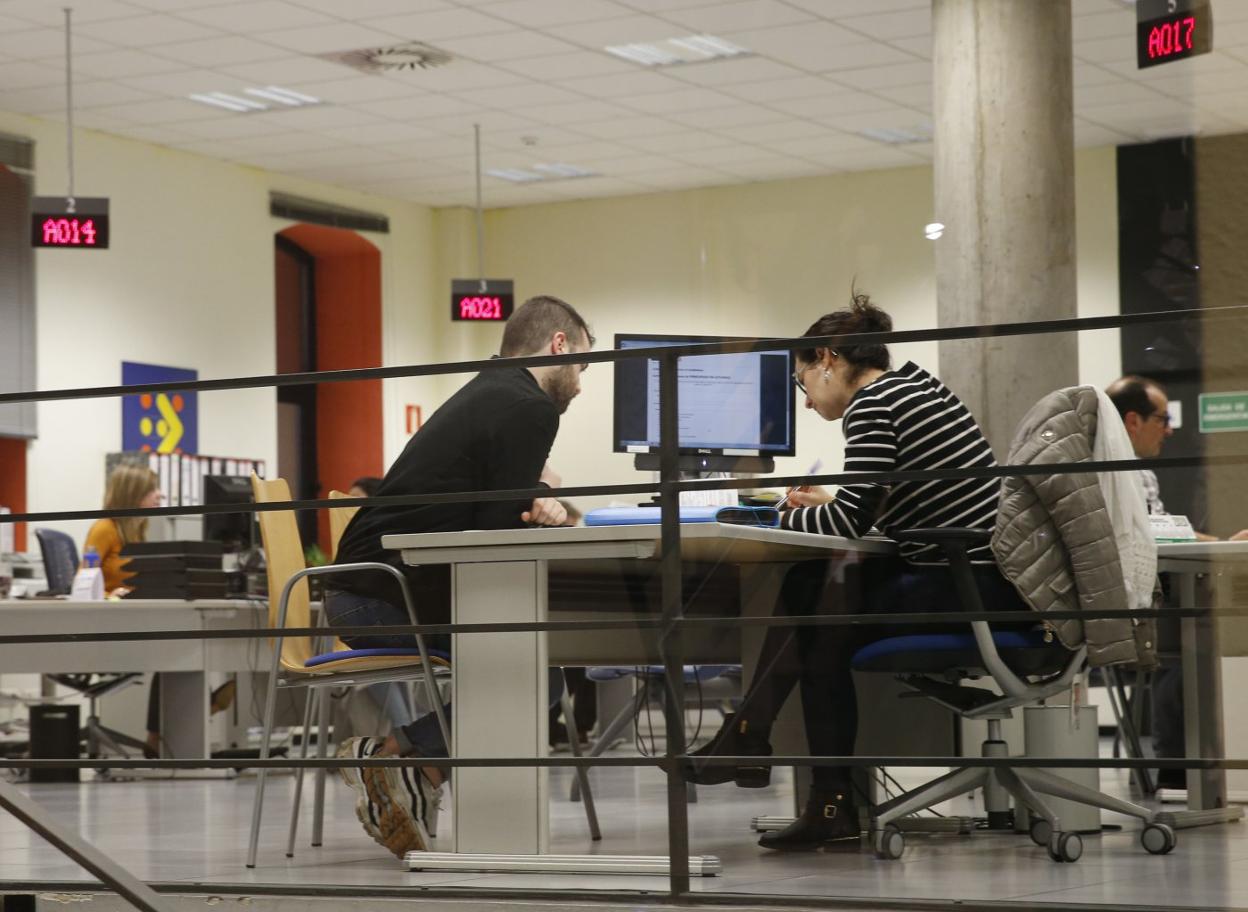 Oficina del Servicio Público de Empleo de El Coto, en Gijón. 