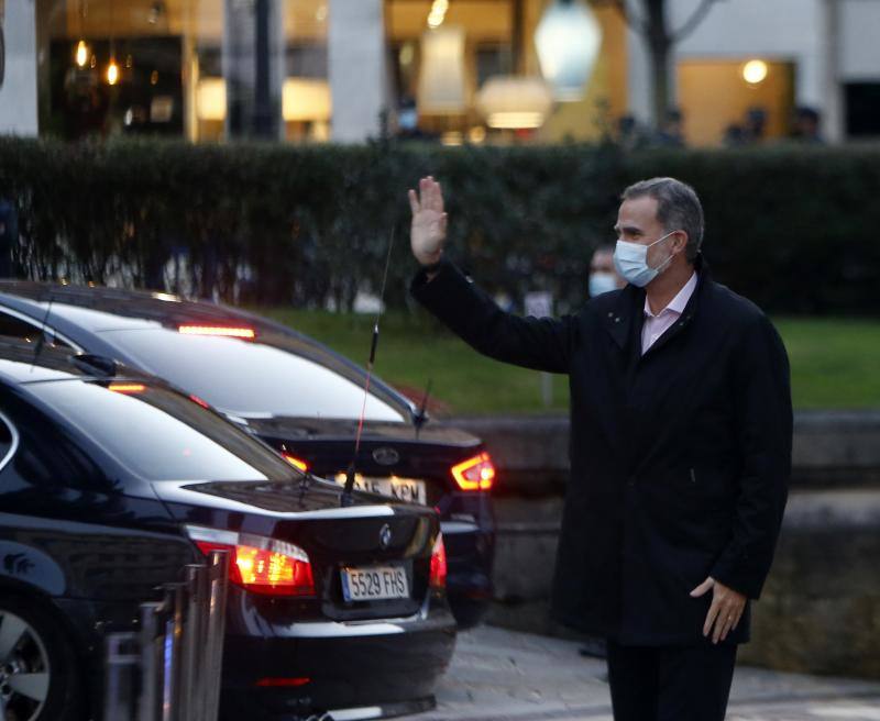 Felipe VI, la Reina Letizia, la Princesa Leonor y la infanta Sofía han recorrido las instalaciones culturales de la Semana de los Premios Princesa