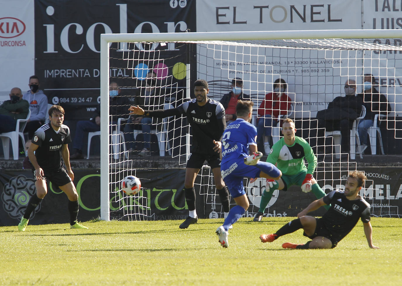 Fotos: Lealtad 1 - 0 Covadonga, en imágenes