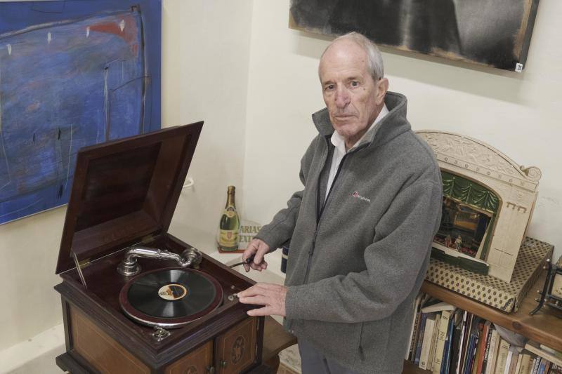 Después de un sábado de muchas emociones tras la visita de los Reyes y sus hijas, los habitantes de Somao tratan de recuperar la normalidad. Así fue el día siguiente en el pueblo tras la presencia de la Familia Real.