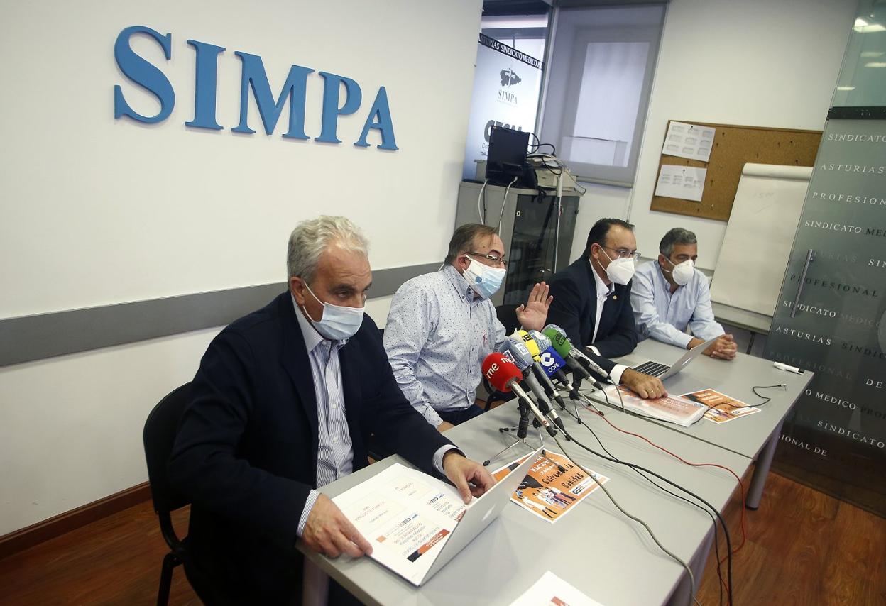 Antonio Matador, secretario general; Antonio Vidal, presidente de Especializada; Javier Alberdi, presidente, y Carlos Moro, de Primaria. 