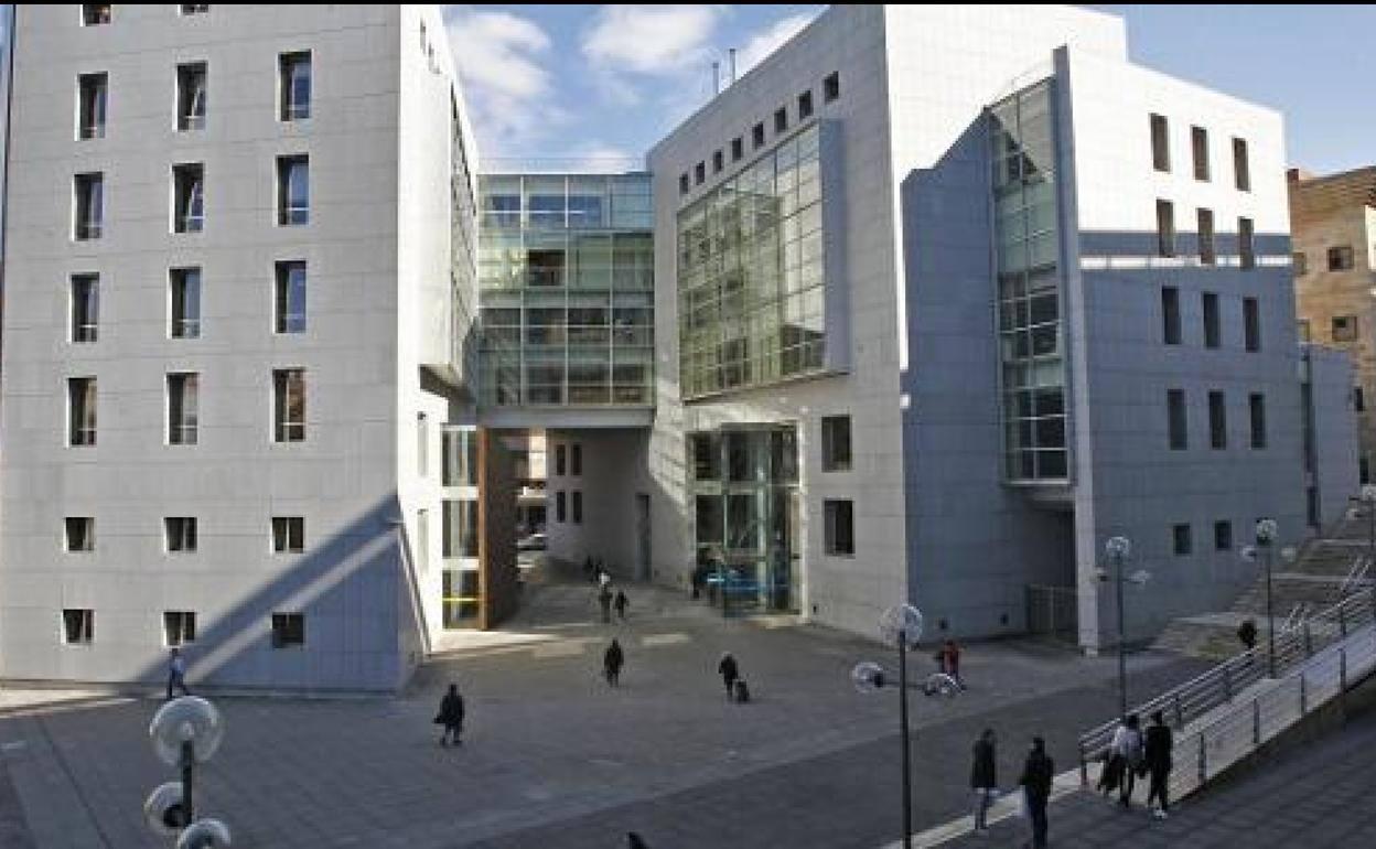 Acepta seis meses de cárcel por causar un incendio por imprudencia en Ponga