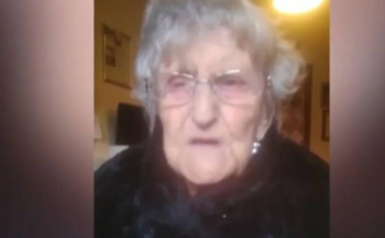 El llamamiento desesperado de una mujer de 104 años: «Necesito ver a mis  hijos… Se me está acabando el tiempo» | El Comercio: Diario de Asturias