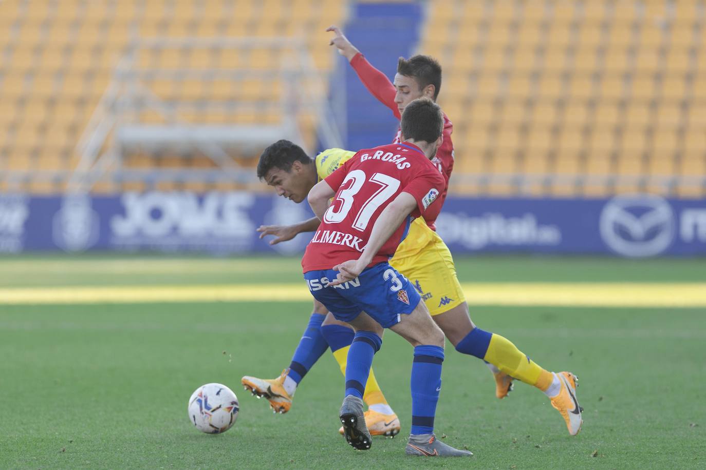 Fotos: Las imágenes del partido entre el Alcorcón - Sporting