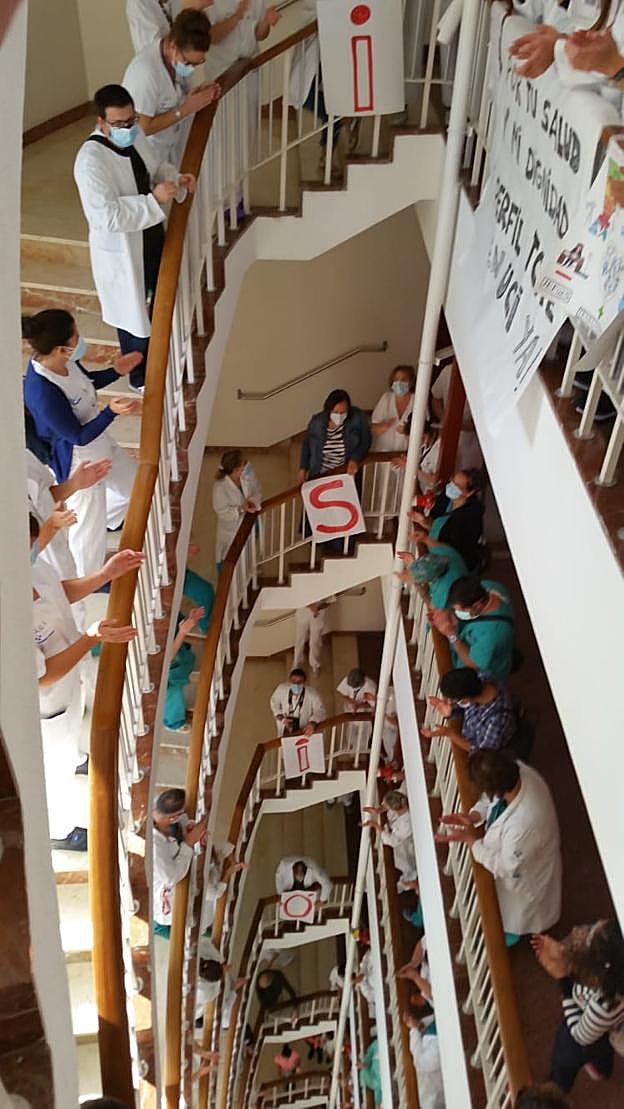 «Cabueñes es el único hospital que no tiene refuerzo covid»