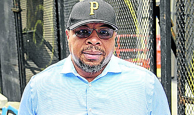 Gabriel Johnson, de Save Portland. 