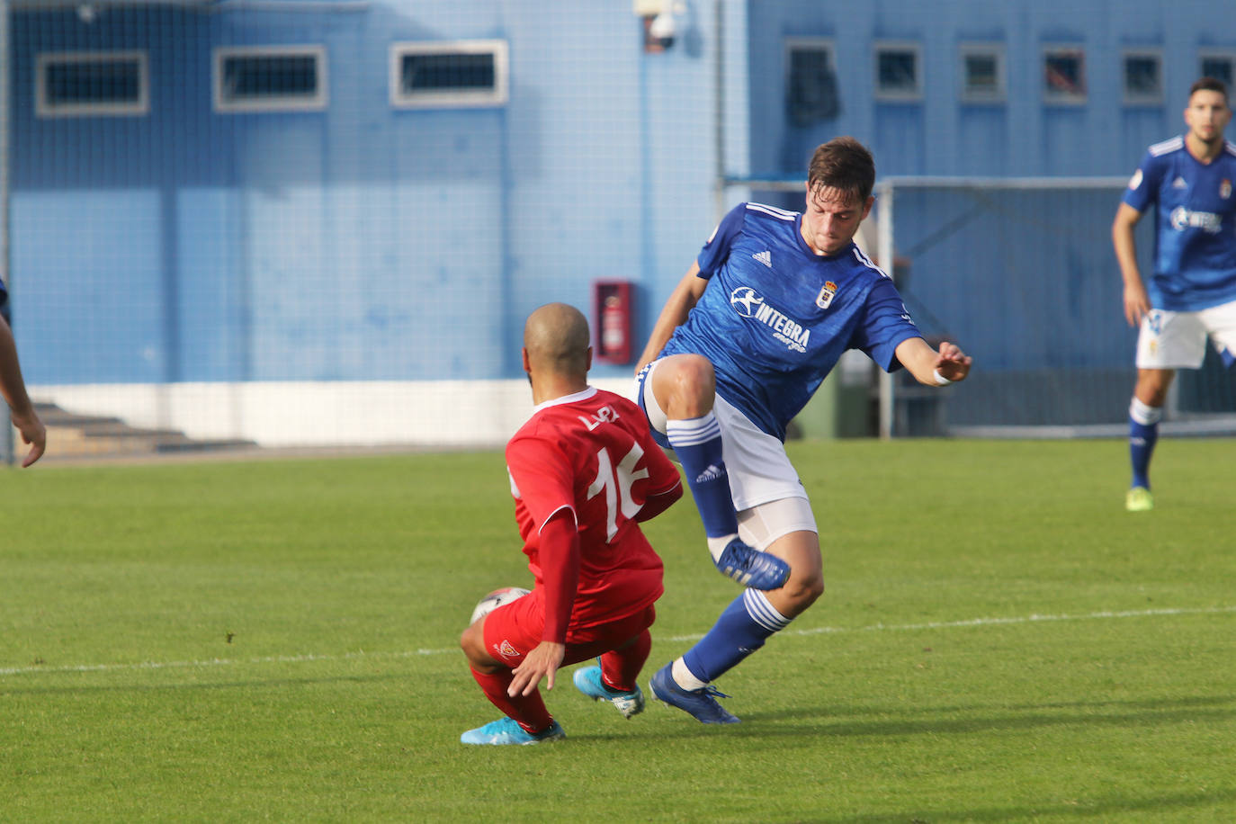 Jugadas del partido entre el Oviedo Vetusta y el Marino celebrado este sábado con victorial local por 2-1.