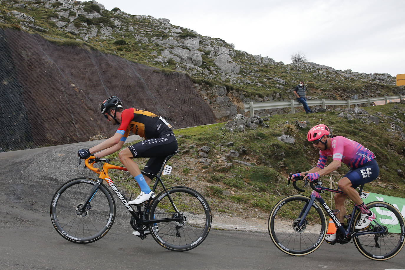 Segunda jornada de la Vuelta Ciclista en tierras asturianas, que transcurrió entre Pola de Laviana y L'Angliru.