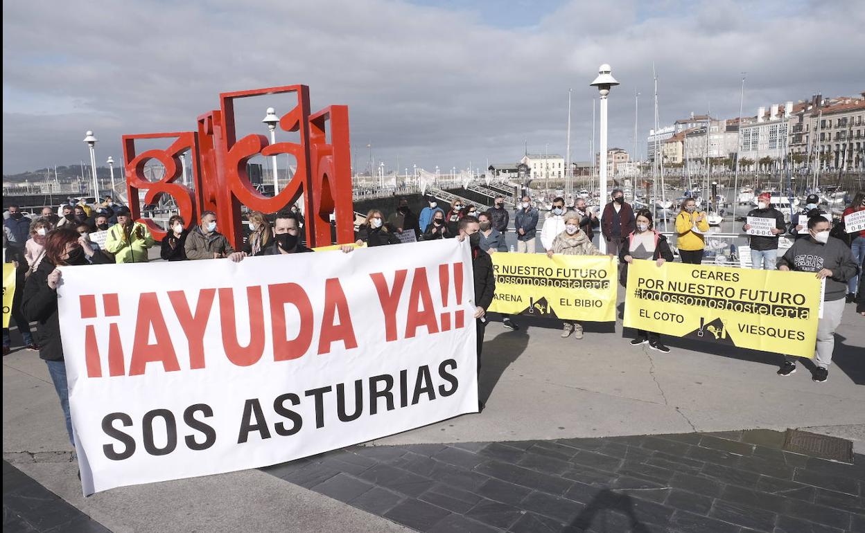 Protesta de los hosteleros en Gijón.