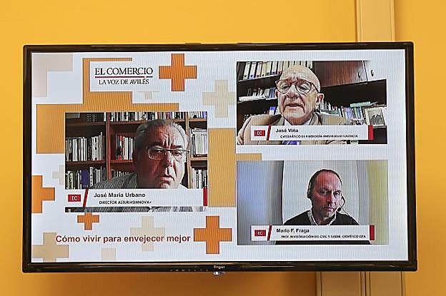 José María Urbano dirigió el debate sobre las claves para envejecer mejor.