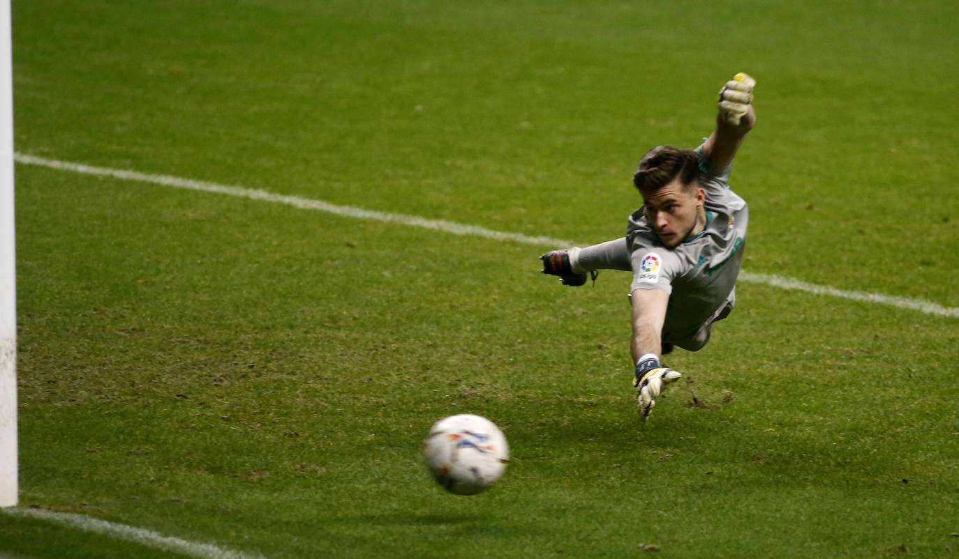 Fotos: Las imágenes del Real Oviedo - Castellón