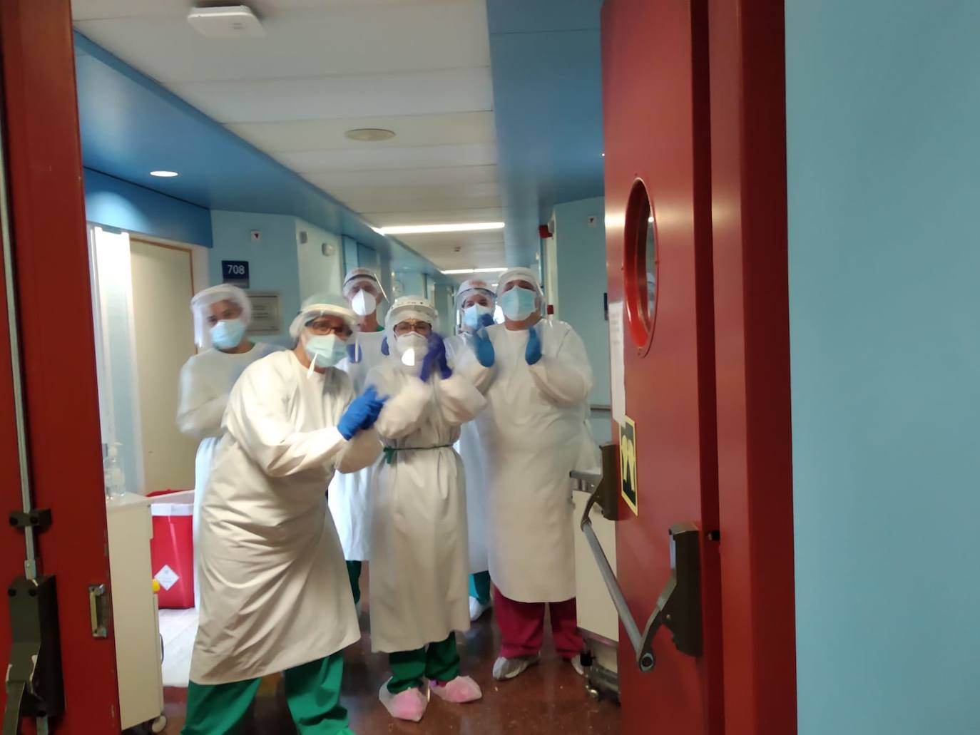 El personal sanitario del Hospital de Cabueñes volvió a protagonizar una nueva jornada de protestas ante una presión asistencia «terrorífica», además de denunciar la mala gestión de la gerencia.