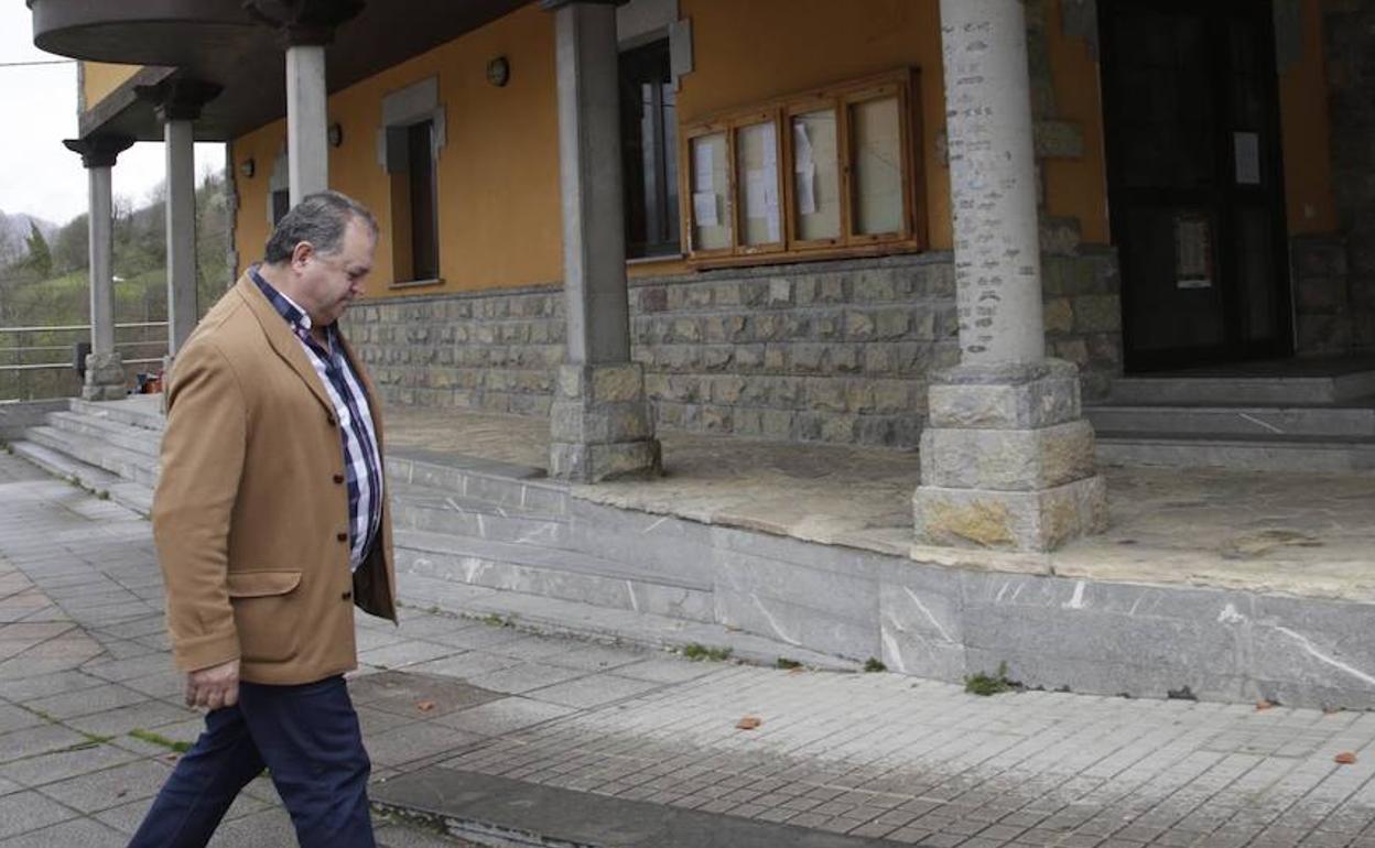 Cándido Vega, ex alcalde de Ponga