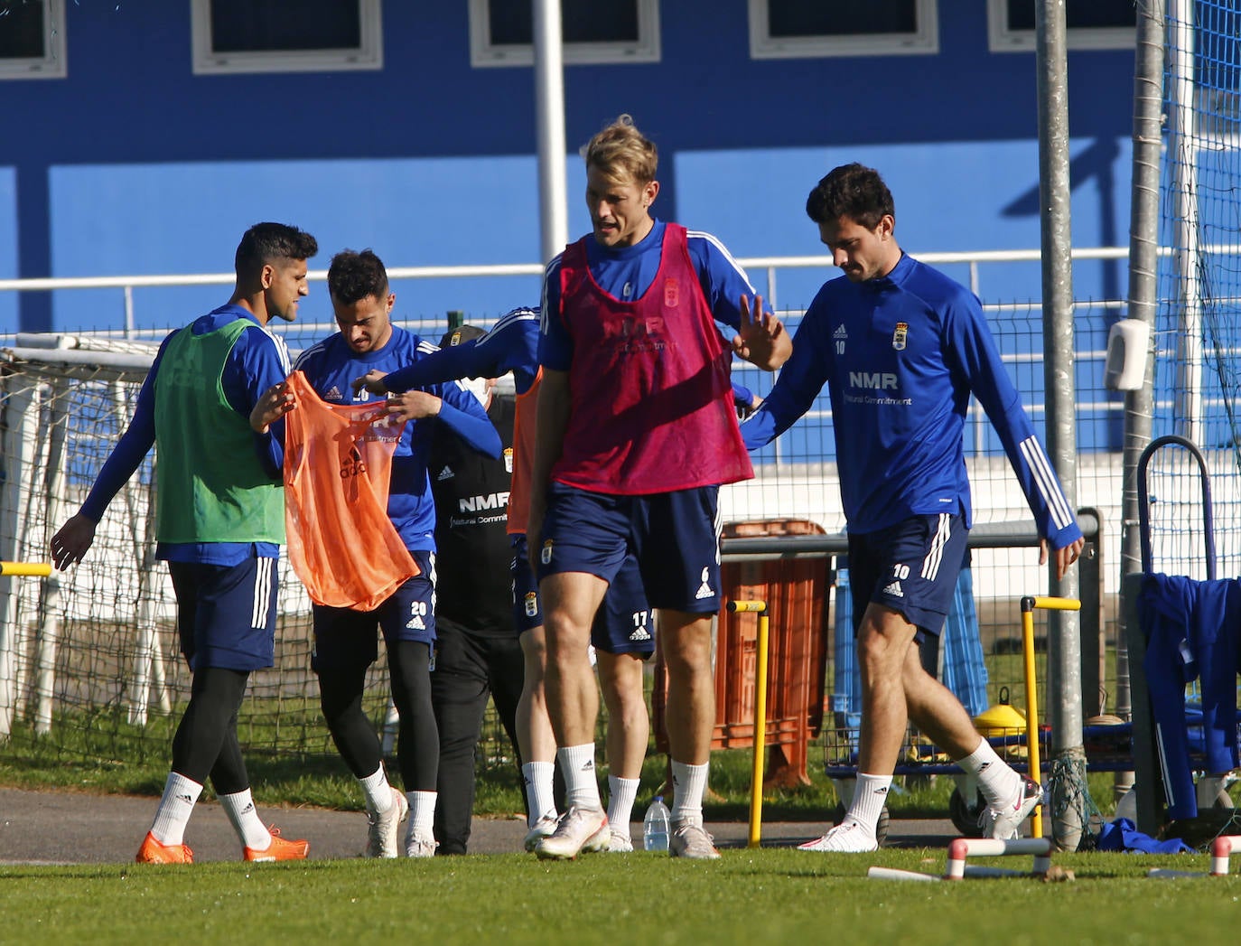 Los jugadores del Real Oviedo entrenando en la jornada previa al partido contra el Zaragoza