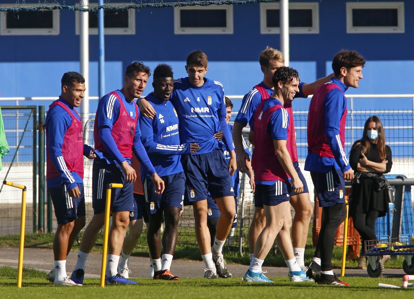 Los jugadores del Real Oviedo entrenando en la jornada previa al partido contra el Zaragoza